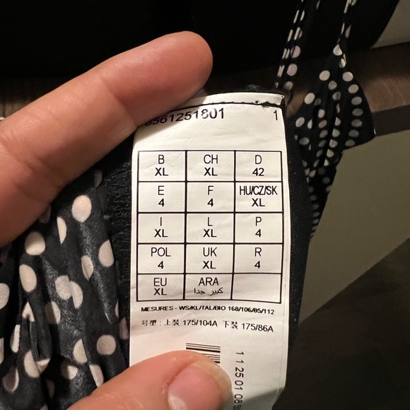 Women’s top - Picture 6 of 6